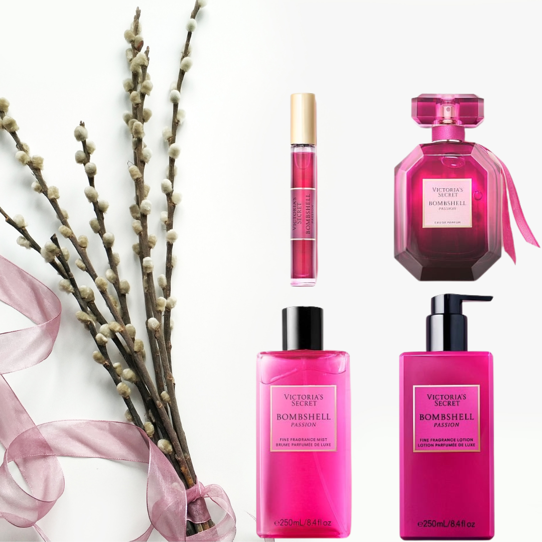 نمای نزدیک بطری بادی میست Bombshell Passion از ویکتوریا سکرت، حجم ۲۵۰ میلی‌لیتر