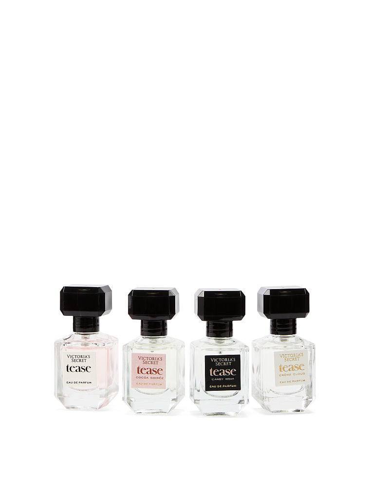 بطری‌های ۷.۵ میلی‌لیتری عطر Tease کنار جعبه‌ی هدیه‌ی پک