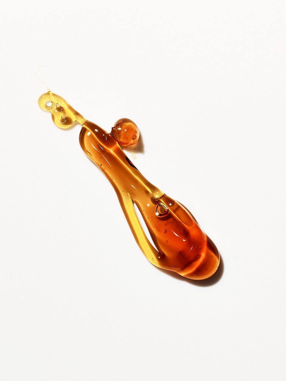 بسته‌بندی لوسیون بدن Rich Honey پینک، نمای نزدیک برچسب و درب پمپ