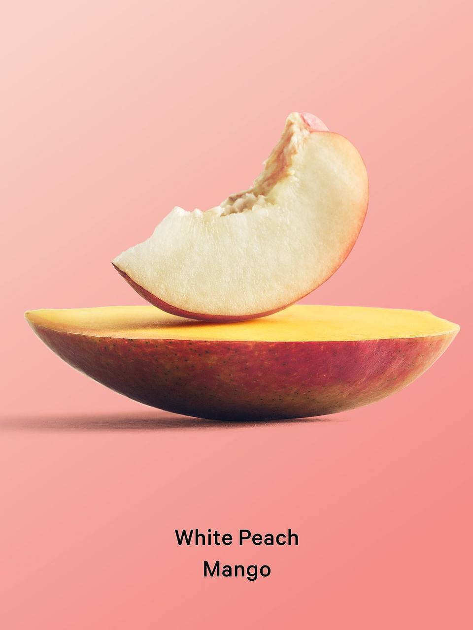 بادی لوشن White Peach Mango ویکتوریا سکرت، نمای نزدیک درب پمپ و رنگ لوشن